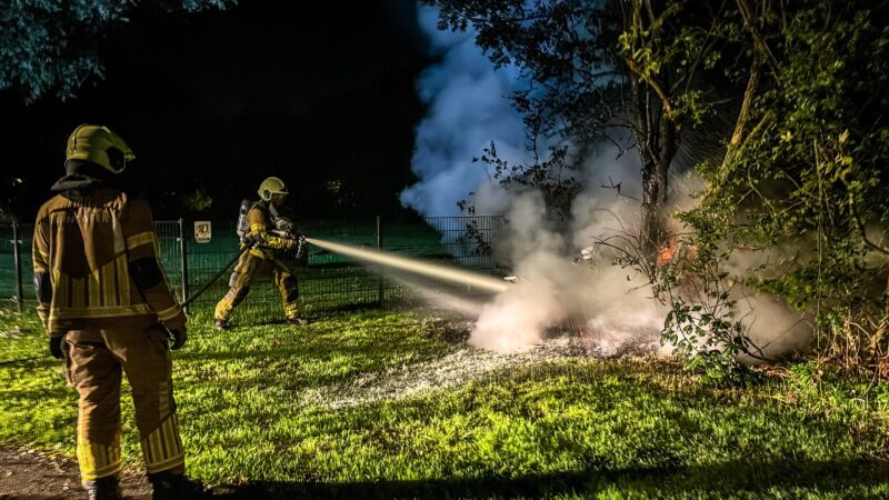 Scooter uitgebrand in park aan Potmargepaad in Leeuwarden