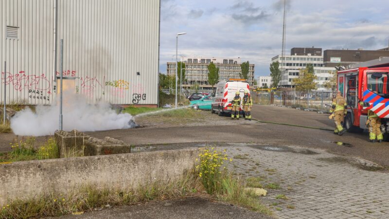 Scootmobiel uitgebrand aan Snekertrekweg in Leeuwarden